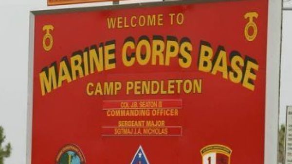 مدخل قاعدة معسكر كامب بندلتون لقوات المارينز في كاليفورنيا
