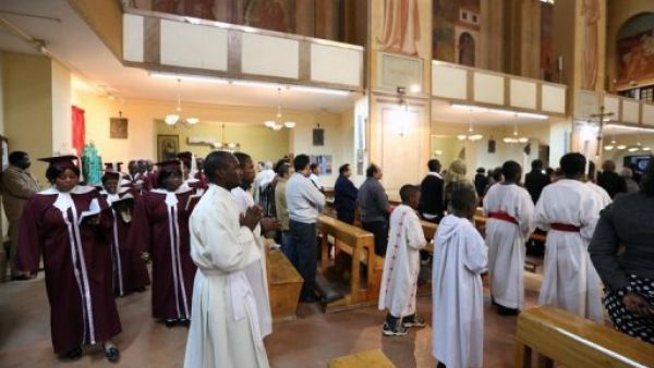 اطلاق سراح 55 مصريا قبطيا واستمرار حجز 4 بليبيا