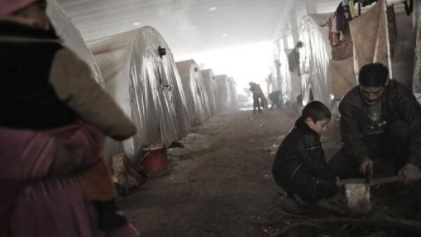 المدنيون في سوريا يتعرضون لقصف عنيف ويحتاجون لادوية واغذية