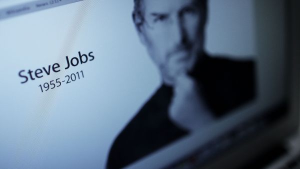 Linking Steve Jobs to the Prophet Mohammad (PBUH). Abdul Fattah John Jandali belongs to a prominent Sunni family from Homs. The family is a direct descendent of the Prophet Mohammad.(PBUH)