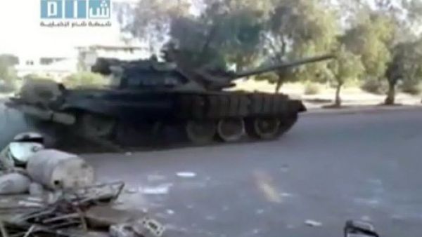 دبابة للجيش السوري في درعا