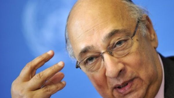 الخبير البريطاني ديسموند دي سيلفا
