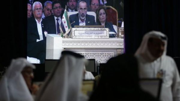 رئيس الائتلاف الوطني المعارض احمد معاذ الخطيب في القمة العربية