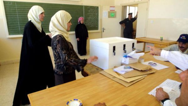 يرى رئيس الهيئة المستقلة للانتخاب عبد الإله الخطيب، أن المواطن هو الأساس في العملية الانتخابية