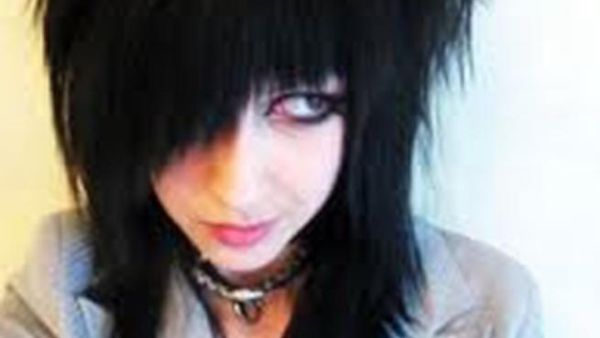 السلطات السعودية تمنع الإيمو والبويات من الدراسة السلطات السعودية تمنع الإيمو والبويات من الدراسة