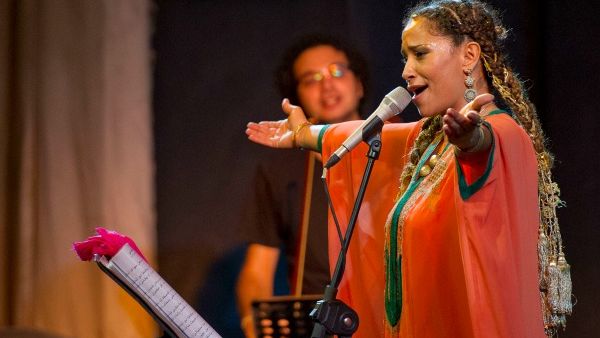 Ghalia Ben Ali performing at Hayy festival at El-Genaina theater. (Image: Bassam Al-Zoghby)
