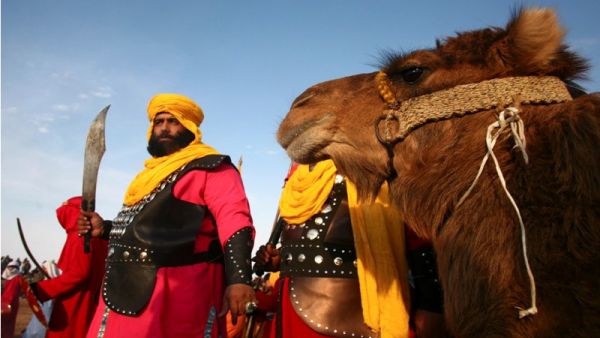 هل يتوجب منع التشبيه والتمثيل؟ هل يتوجب منع التشبيه والتمثيل؟