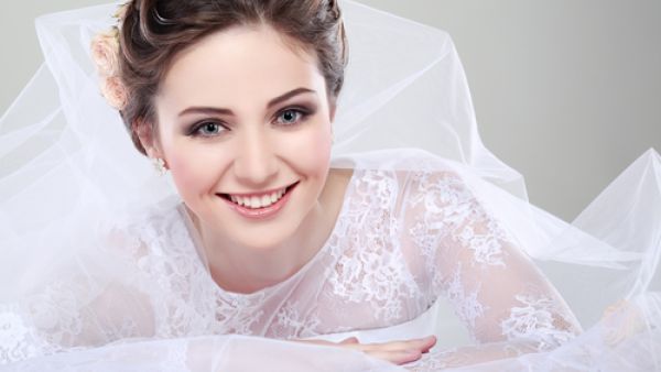 كوني عروساً جميلة وسعيدة وفقاً لمواصفات برجك