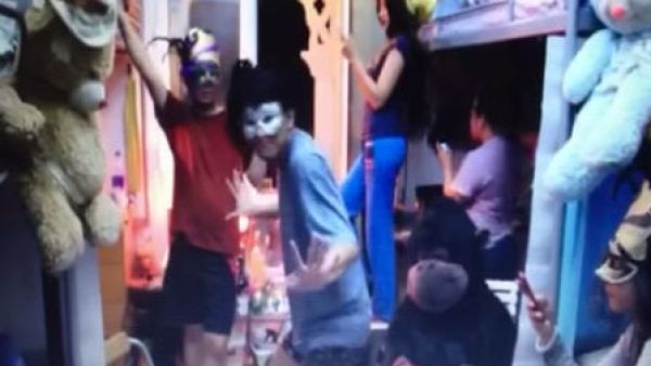 Noora's winning Harlem Shake video.