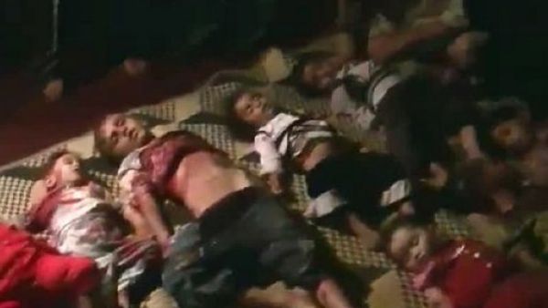 مقتل 92 بينهم 32 طفلا بمجزرة الحولة مقتل 92 بينهم 32 طفلا بمجزرة الحولة