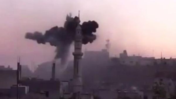 مسجد علي بن ابي طالب في تلبيسةبحمص يتعرض للقصف