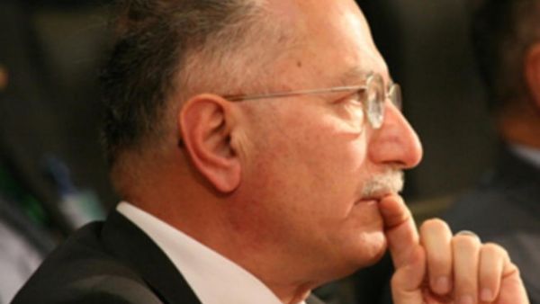 اوغلي يدعو الدول الاسلامية للقفز الى التقدم 