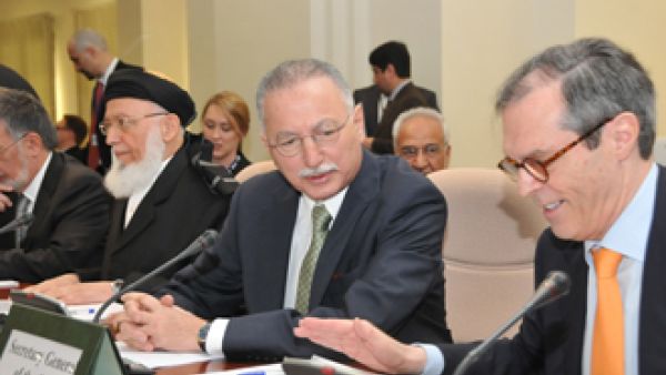 اوغلو يسعى لتثبيت الدور الاسلامي في افغانستان