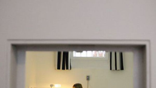 رقم الزنزانة 312.. هي دي زنزانة..!