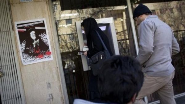 البنك المركزي الايراني يشكل خلية ازمة في مواجهة العقوبات
