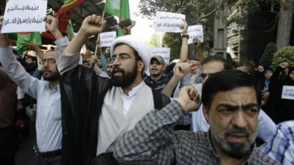 متظاهرون في طهران