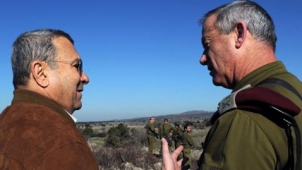 رئيس الاركان الاسرائيلي يني غانتز ووزير الدفاع ايهود باراك في مرتفعات الجولان
