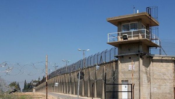 
Israel's "administrative detention" policy allows the state to imprison suspects without trial under a military court order which can be renewed indefinitely (Courtesy of International Middle East Media Center)