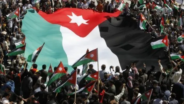 تسريبات صحفية حول "عودة الاتصالات 