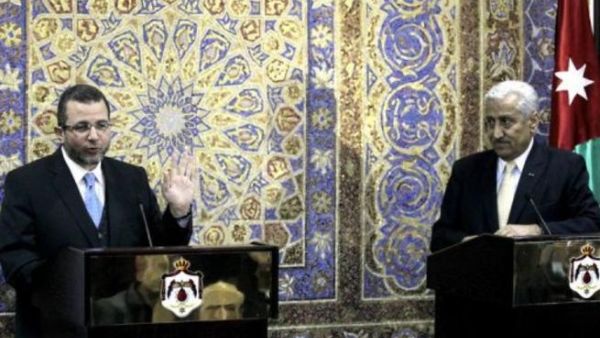 رئيس الوزراء الاردني عبد الله النسور مع نظيره المصري هشام قنديل