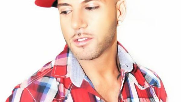 Karl Wolf wins hearts in Dubai.