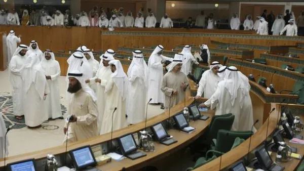 HH Amir chairs emergency meeting on parliament disorder event. Kuwait is today at the center of protesting Arabia.