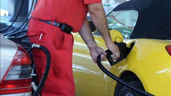 معدل استهلاك مادة البنزين تراجع أكثر من 20 في المئة في الأشهر الأربعة الأولى من السنة 