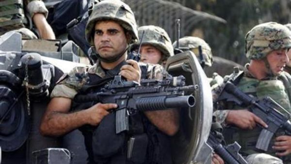 The Lebanese army stopped a bus full of Nusra front fighters from entering Lebanon on Wednesday (AFP/File)