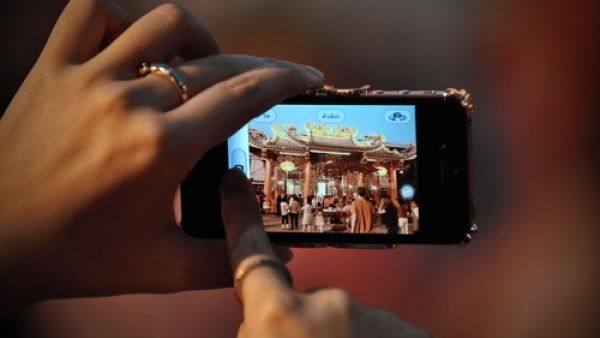 Lebanon is still looking to sign some agreements with smartphone manufacturers that use 4G in an effort to grow the use of this new technology in the country (Shutterstock)