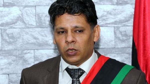 وجه القضاء الليبي الخميس اتهامات رسمية الى المسؤولين الرئيسيين في نظام معمر القذافي السابق ومن بينهم نجله سيف الاسلام في اطار قمع ثورة 2011 واحالهم امام دائرة الجنايات في محكمة استئناف طرابلس.
