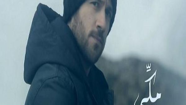 نجاح باهر لأحمد مكي بسبب أغنية "قطر الحياة"