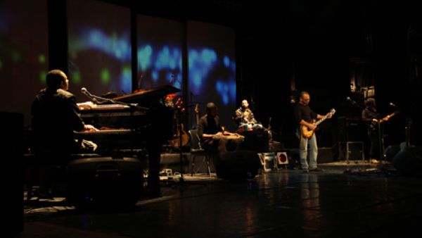 Massar Egbari perform in Biblotheca Alexandrina last December (Photo: Rowan El Shimi)