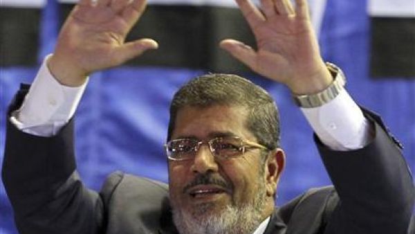 مرشح الاخوان المسلمين محمد مرسي
 مرشح الاخوان المسلمين محمد مرسي