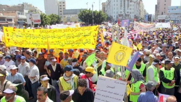  الالاف يتظاهرون ضد الحكومة في المغرب 