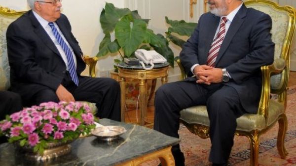 الرئيس المصري يستقبل نظيره الفلسطيني 