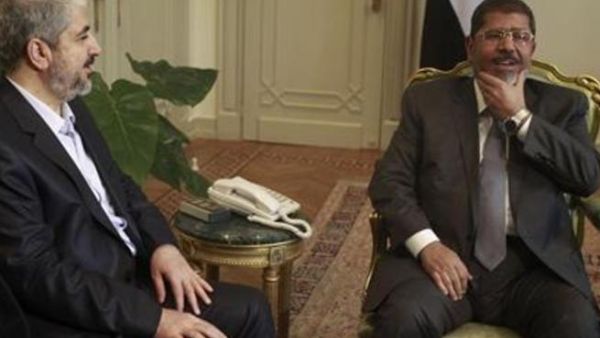 مشعل يجتمع مع مرسي 