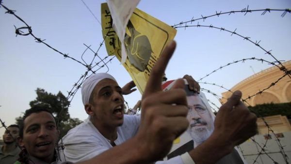 انصار الرئيس المعزول محمد مرسي يتظاهرون في القاهرة