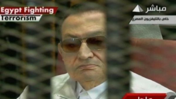 مبارك يعود لقفص الاتهام