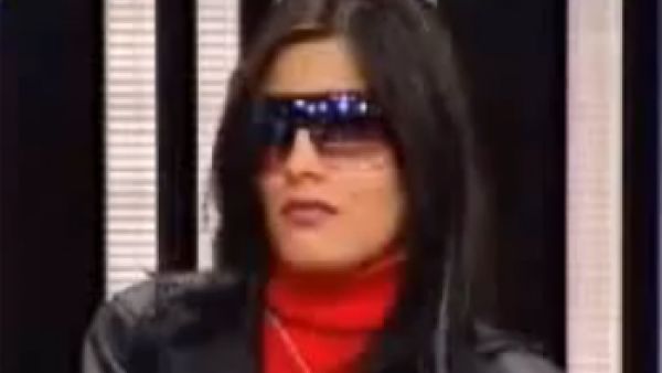 السيدة لاترى في المتعة حراما وانما زواجا عاديا