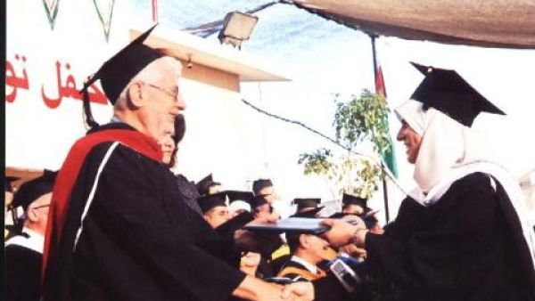  معدلات الأمية في فلسطين من أقل المعدلات في العالم