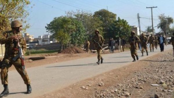 مقتل سبعة عاملين في جمعية خيرية محلية في بيشاور بالرصاص
