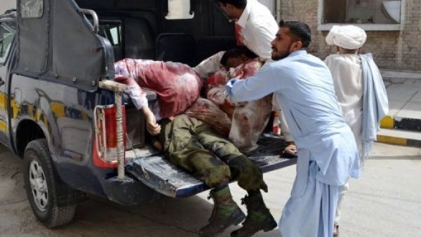 ارتفاع حصيلة التفجير في باكستان خلال جنازة شرطي الى 38 قتيلا
