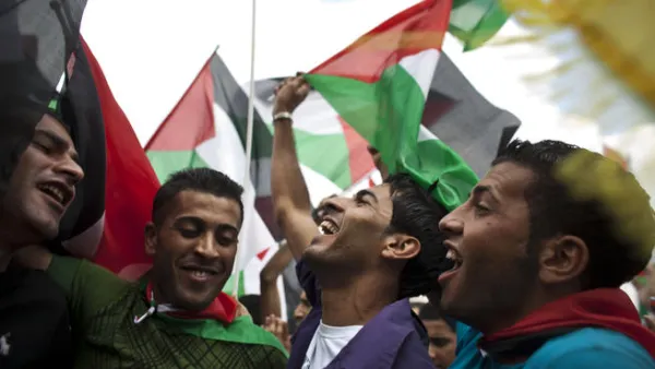 دعا مجلس الوزراء "كافة القوى والفصائل إلى المشاركة