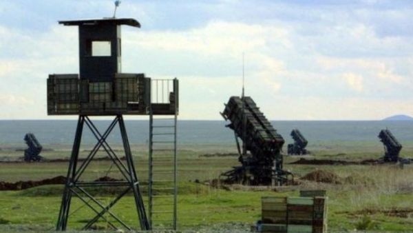 US soldiers have arrived in Turkey to man Patriot missile systems as the conflict edges close to damascus