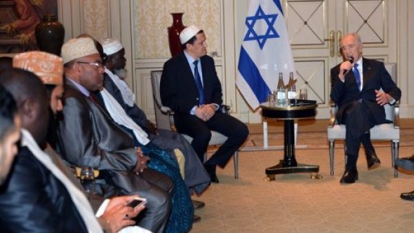 الرئيس الاسرائيلي يلتقي في باريس عددا من الائمة