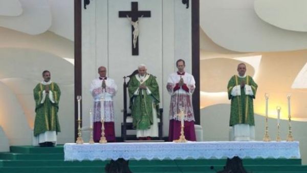 البابا يدعو الى السلام في سوريا 