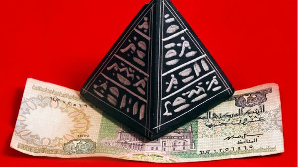 One of the main driving factors behind Morsi's unpopularity was the impression that the Egyptian government was "begging" foreign countries and the International Monetary Fund for money and that this was demeaning Egypt's status in the world.
