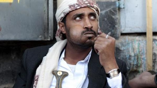 Chewing the 'qat'  in Yemen has long been practiced as a silent switching off and legitimate unwinding activity -- but now the ritual is being increasingly incorporated into the regular day whether to engage in politics and debate or during work.