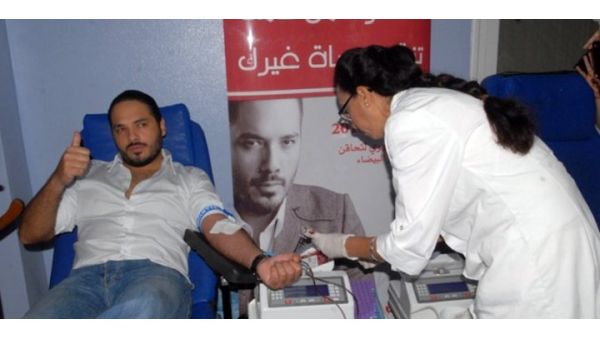 Ramy Ayach kindly donated blood to those in need in Morocco. (Image: Mininwes.com)