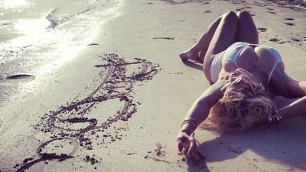 Fun in the sun: Rita Ora strikes a pose in Dubai (Photo: Instagram / Rita Ora)